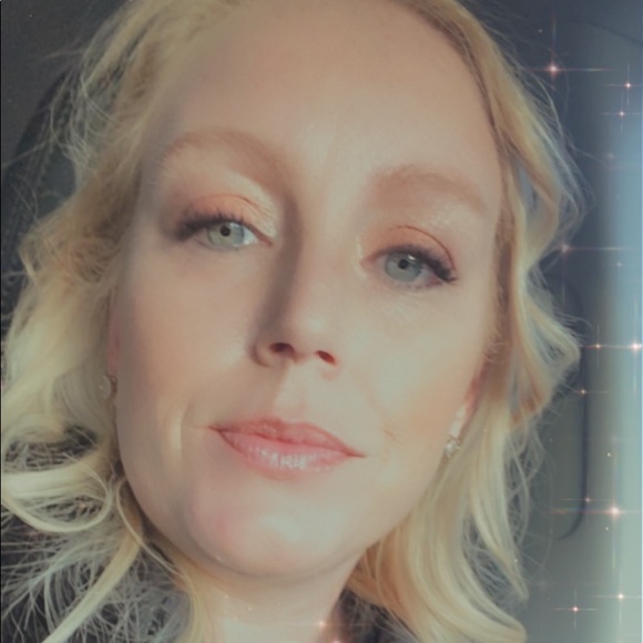 Meet your Posher, Sharon - Picture 1 of 1